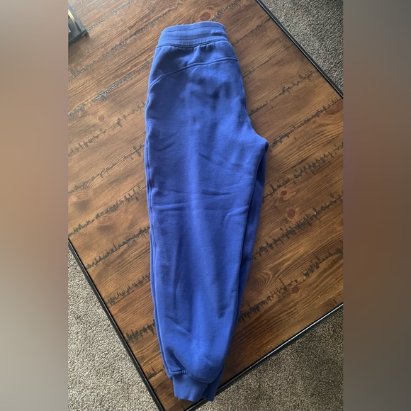 Lulu lemon high wasted cropped scuba jogger - Picture 3 of 7